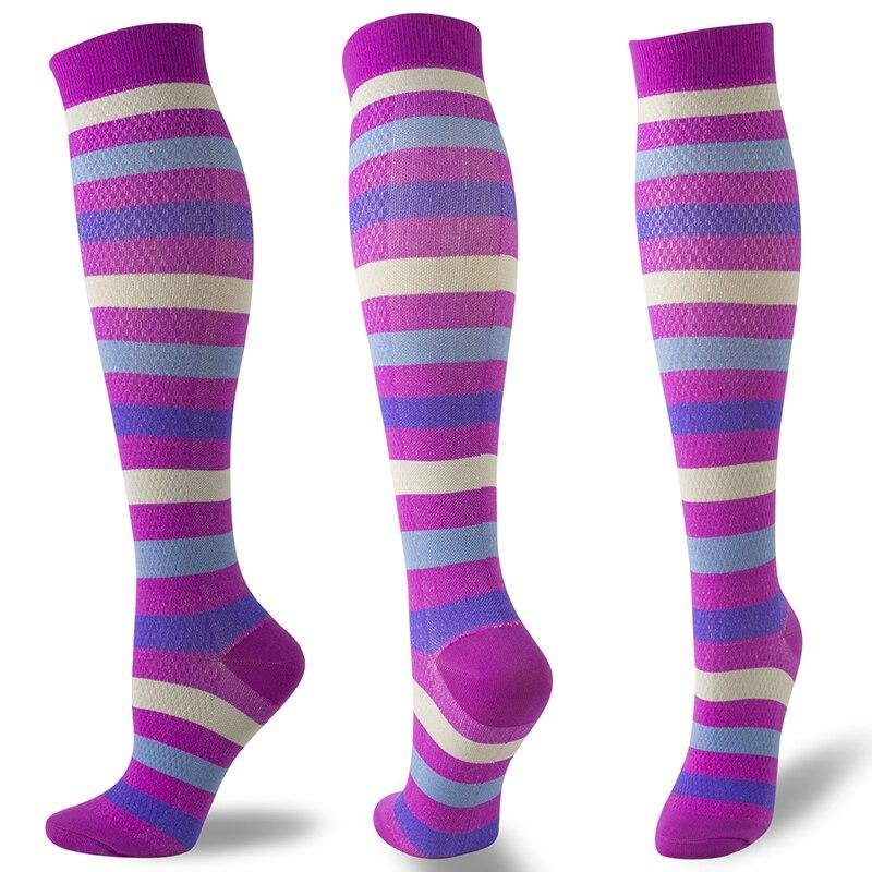 Nuevas medias de compresión para hombre y mujer. Medias de presión gradual que previenen que las varices dificulten la circulación sanguínea.