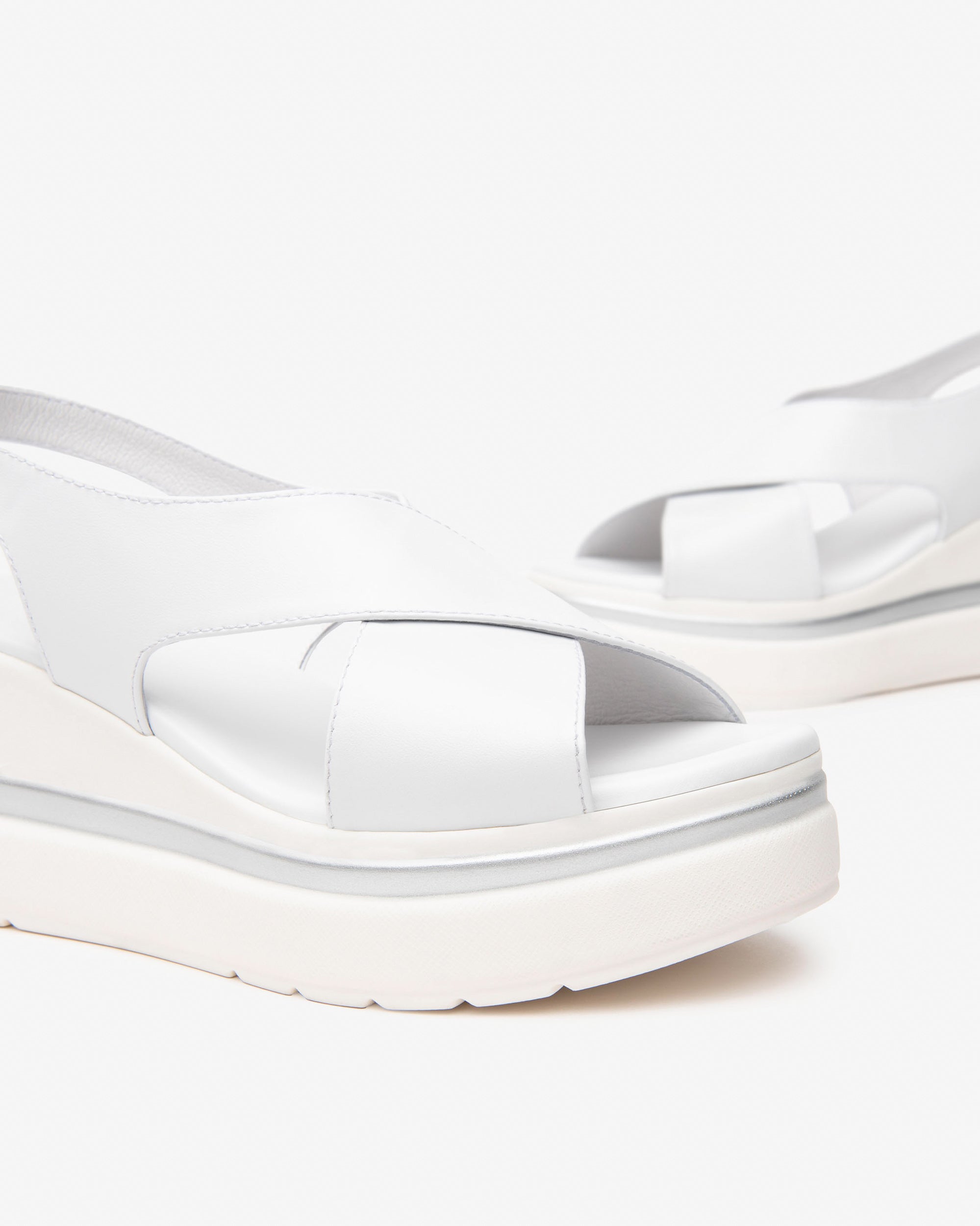  Damen-Ledersandalen
