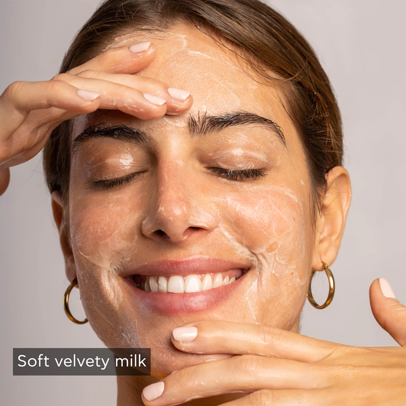 Leite de Limpeza Facial e para Olhos Apivita 3 em 1 - Leite de limpeza para o rosto e área dos olhos