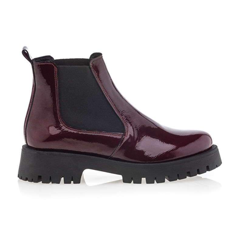 Rote Damenstiefel / Stiefeletten