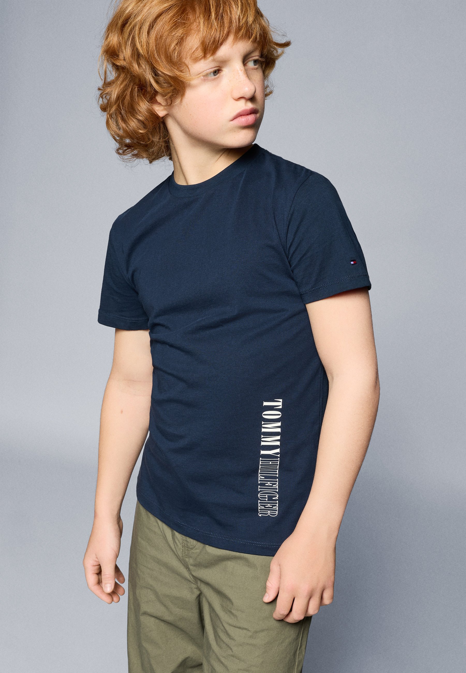 T-shirt imprimé Tommy Hilfiger GRAPHIC - bleu marine nuit
