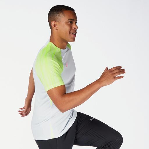 Nike Strike