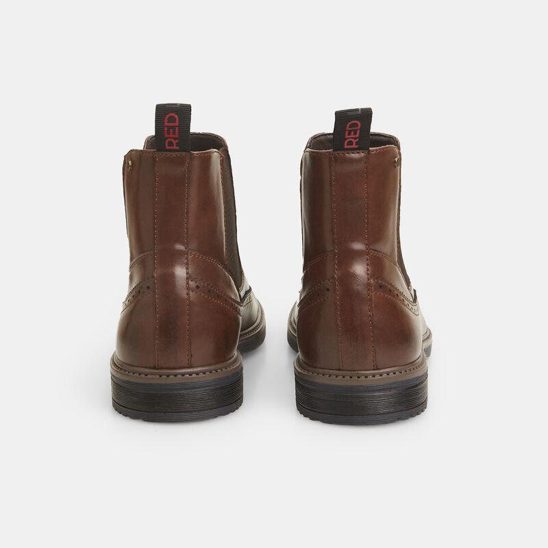 Botki męskie Bata Red Label z detalami typu brogs