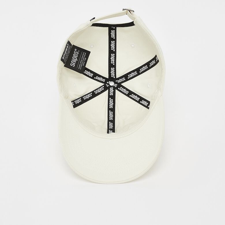Gorra de béisbol con logo inclinado