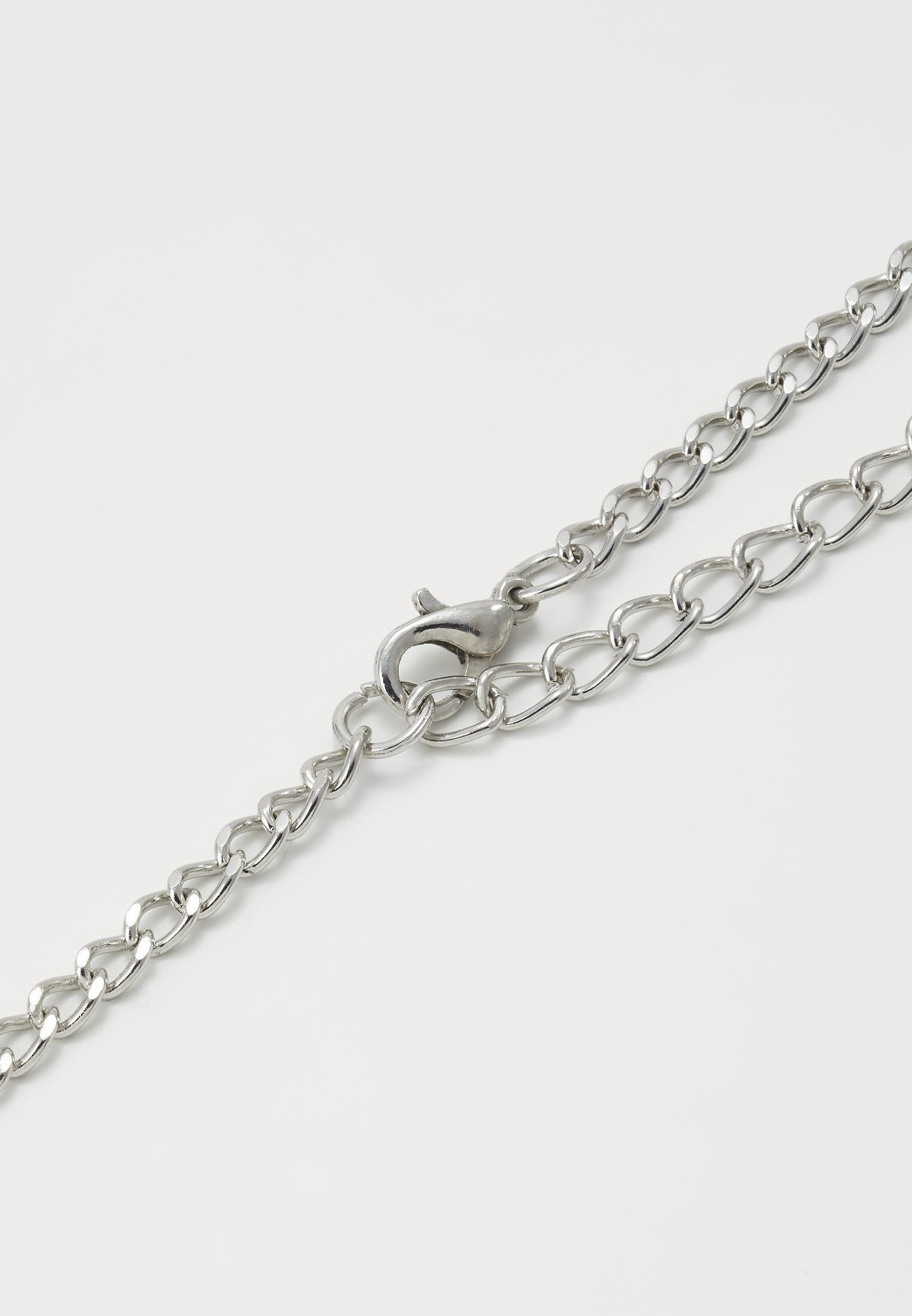Urban Classics kruisketting - Ketting - zilverkleurig