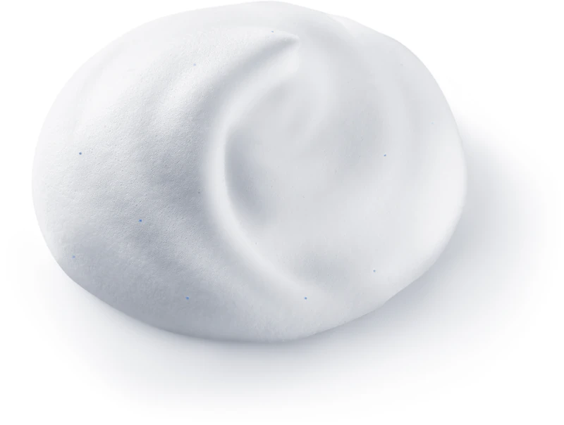 Espuma de limpeza profunda Shiseido Generic Skincare para pele oleosa e problemática.