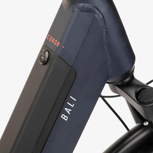 Conor Bali E-stad