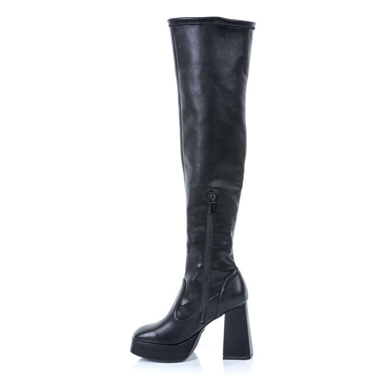 Botas negras de mujer