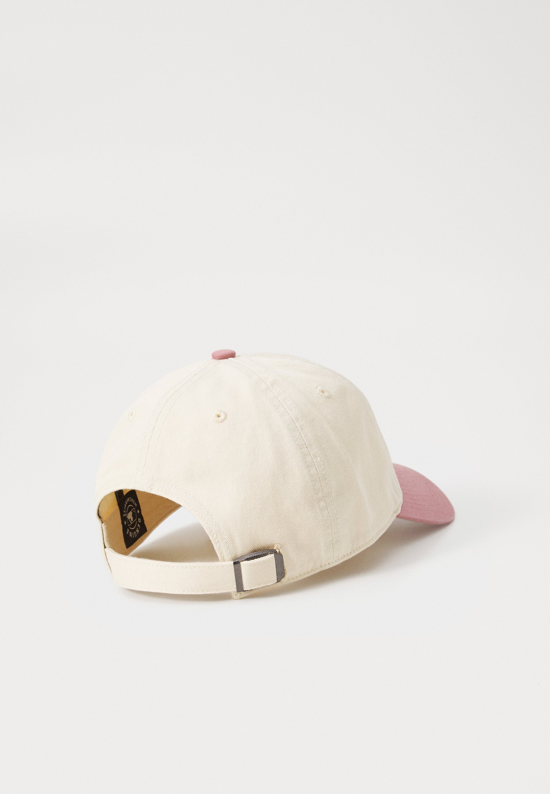 '47 Caps