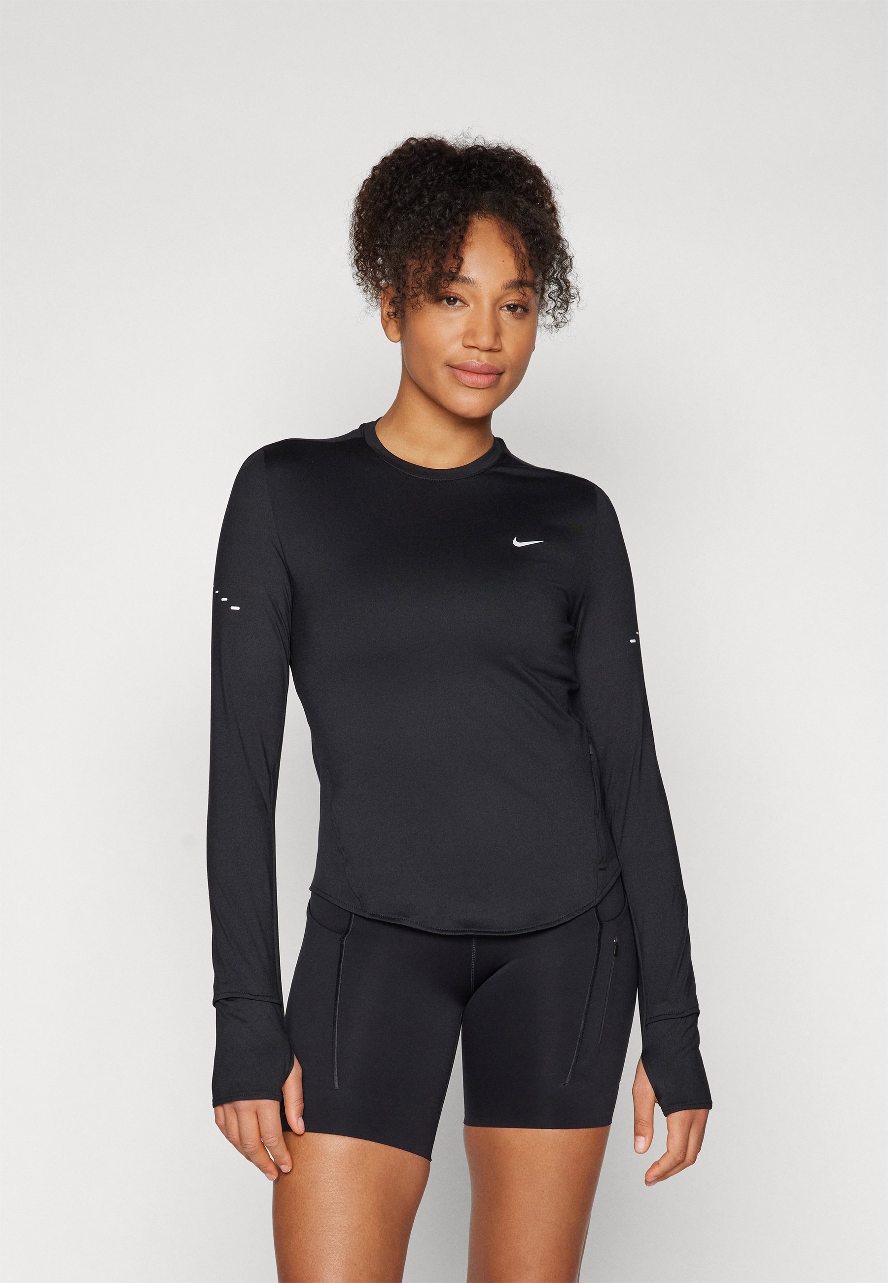 Nike Performance SWIFT – Langarmshirt – Schwarz/Reflektierendes Silber