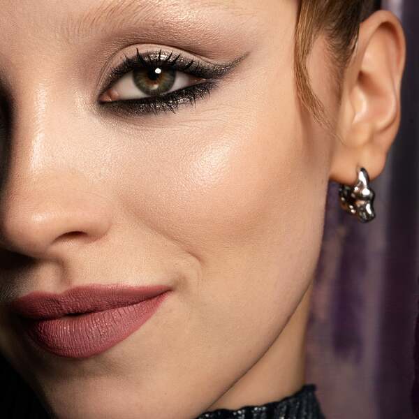 Lottie London x Harley Quinn Jesters Jewel Highlighter