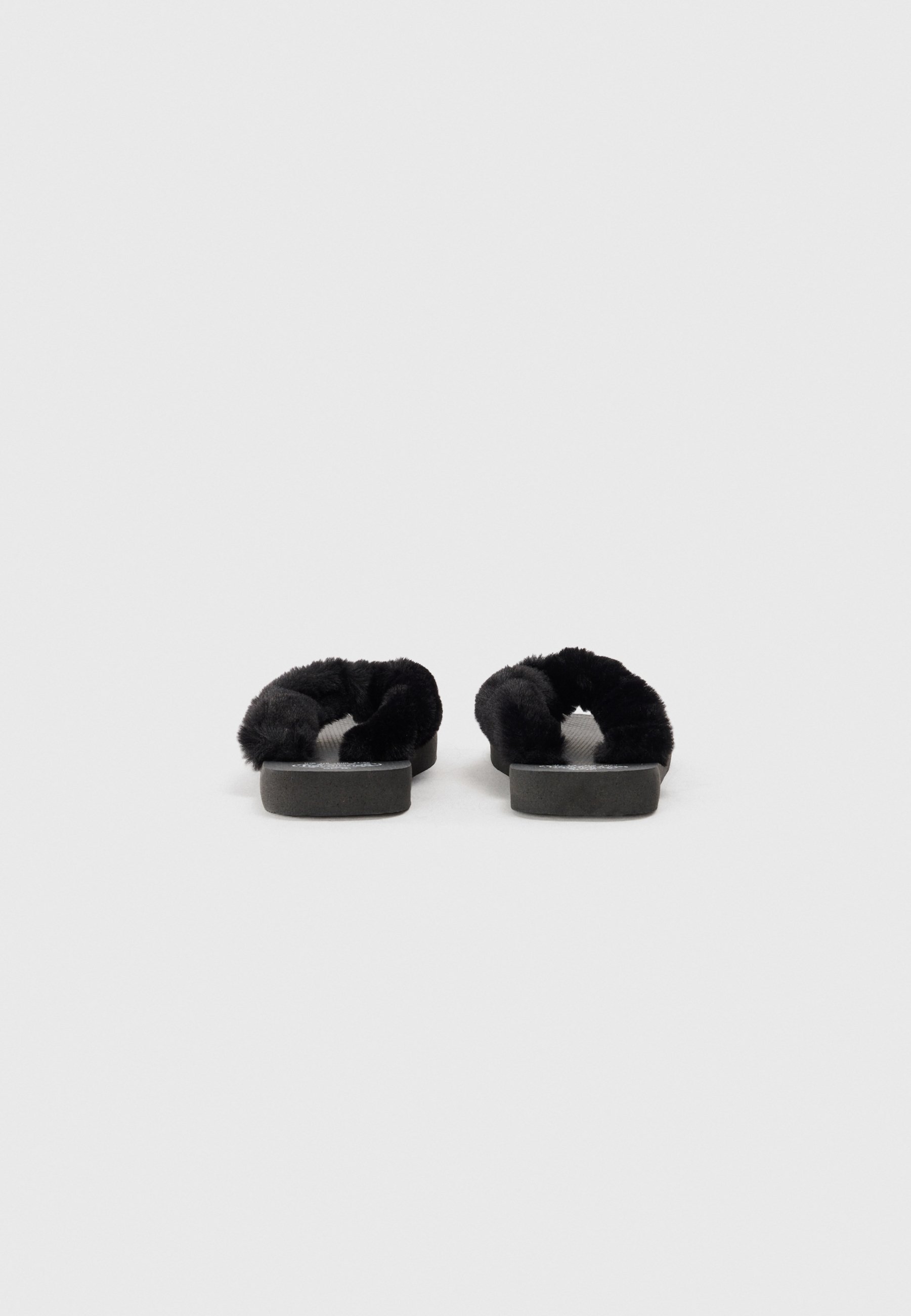 Sandály Havaianas s T-barem - černé