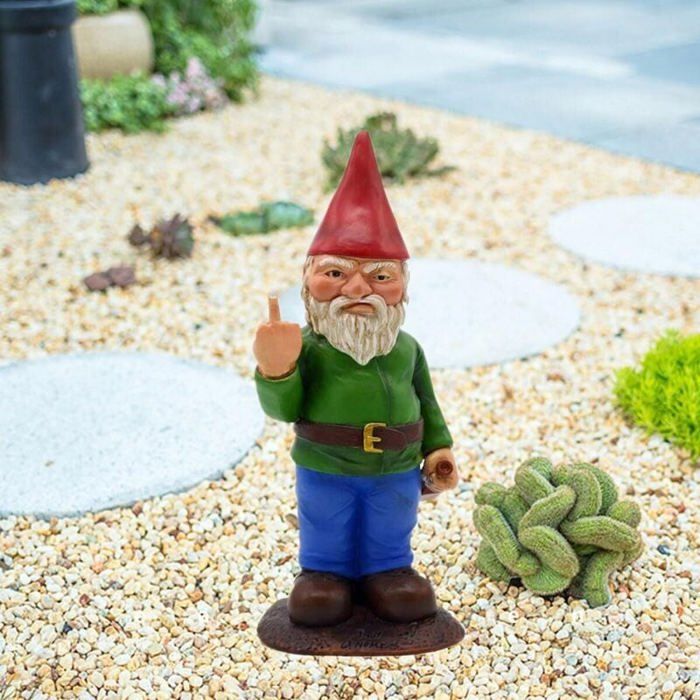 Gnomo de jardín humorístico haciendo un gesto obsceno, decoración divertida para el césped, para uso interior/exterior, idea de decoración navideña.