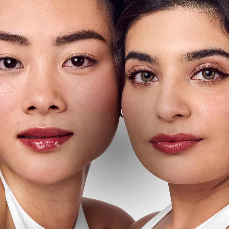 Clinique Pop™ Lip and Cheek Oil: óleo multifuncional para lábios e bochechas.