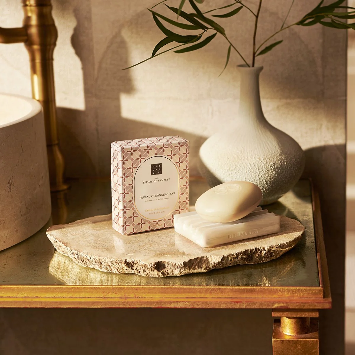 The Ritual of Namaste Detergente Viso - Sapone detergente viso
