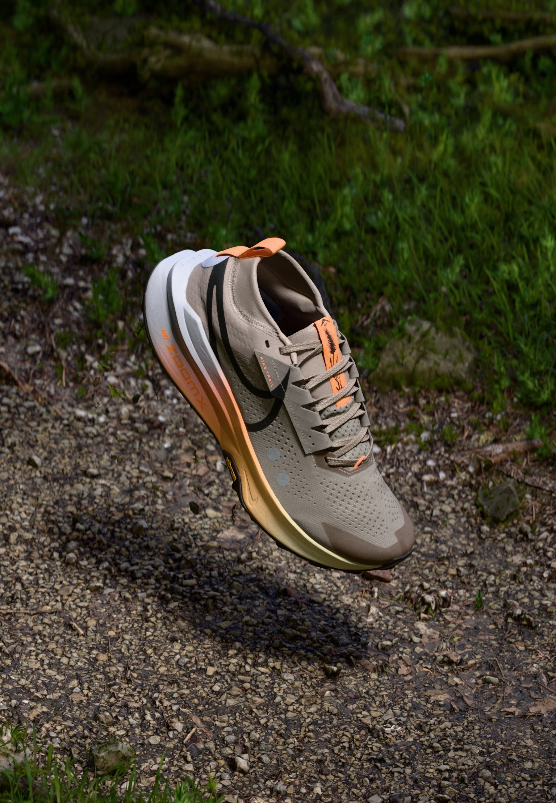 Nike Performance ZOOMX ZEGAMA 2 - Trailrunning schoenen - malt/black/ghost/alabaster/orange pulse/total orange