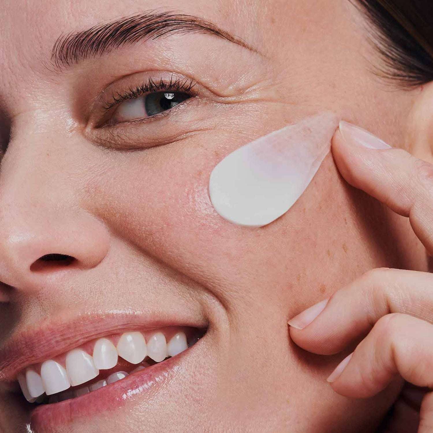 „Clarins“ naktinis kremas „Extra-Firming 40+ Extra-Firming Night“ – visoms odos rūšims – 50 ml – papildymo pakuotė