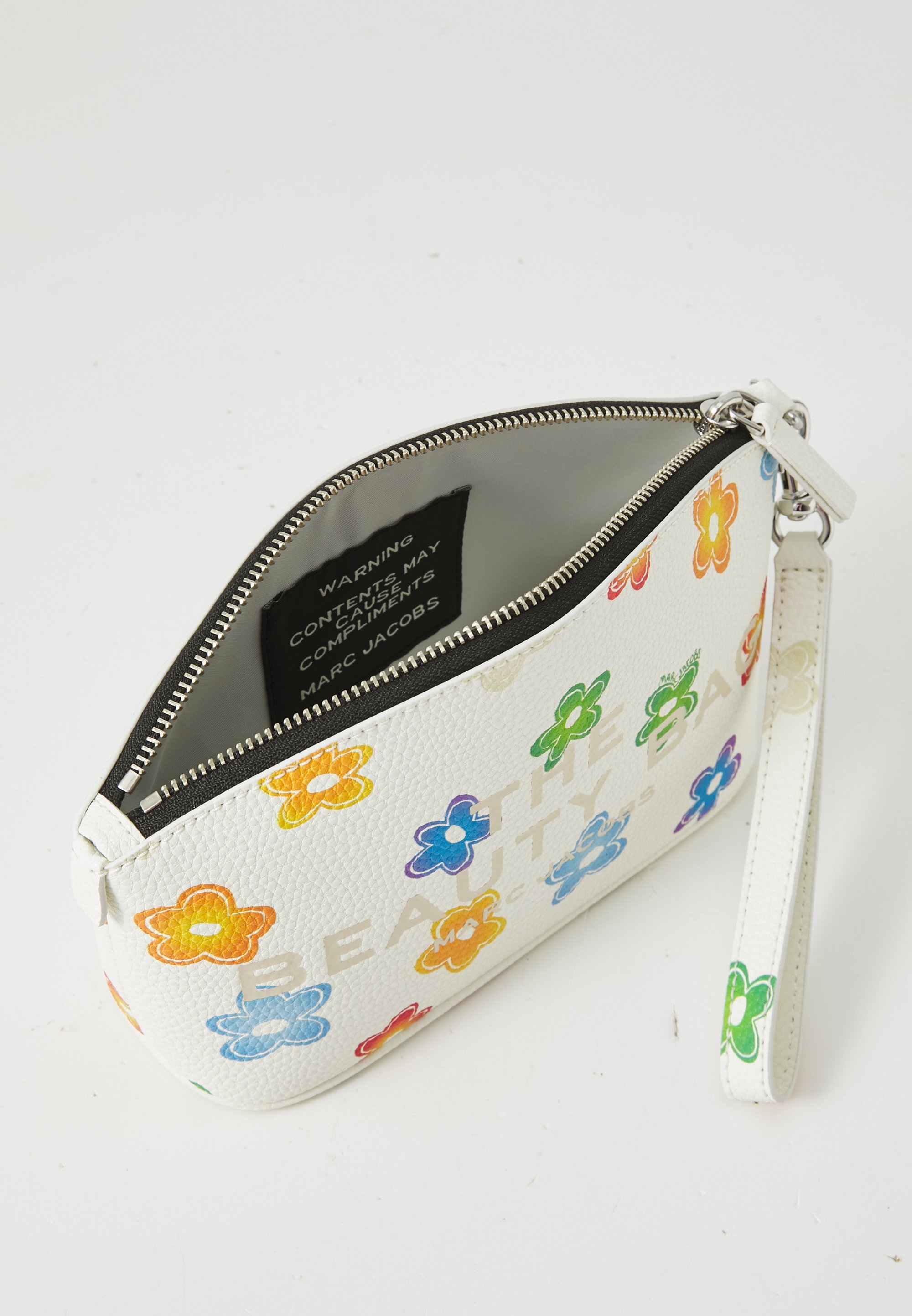 MARC JACOBS Reizen
