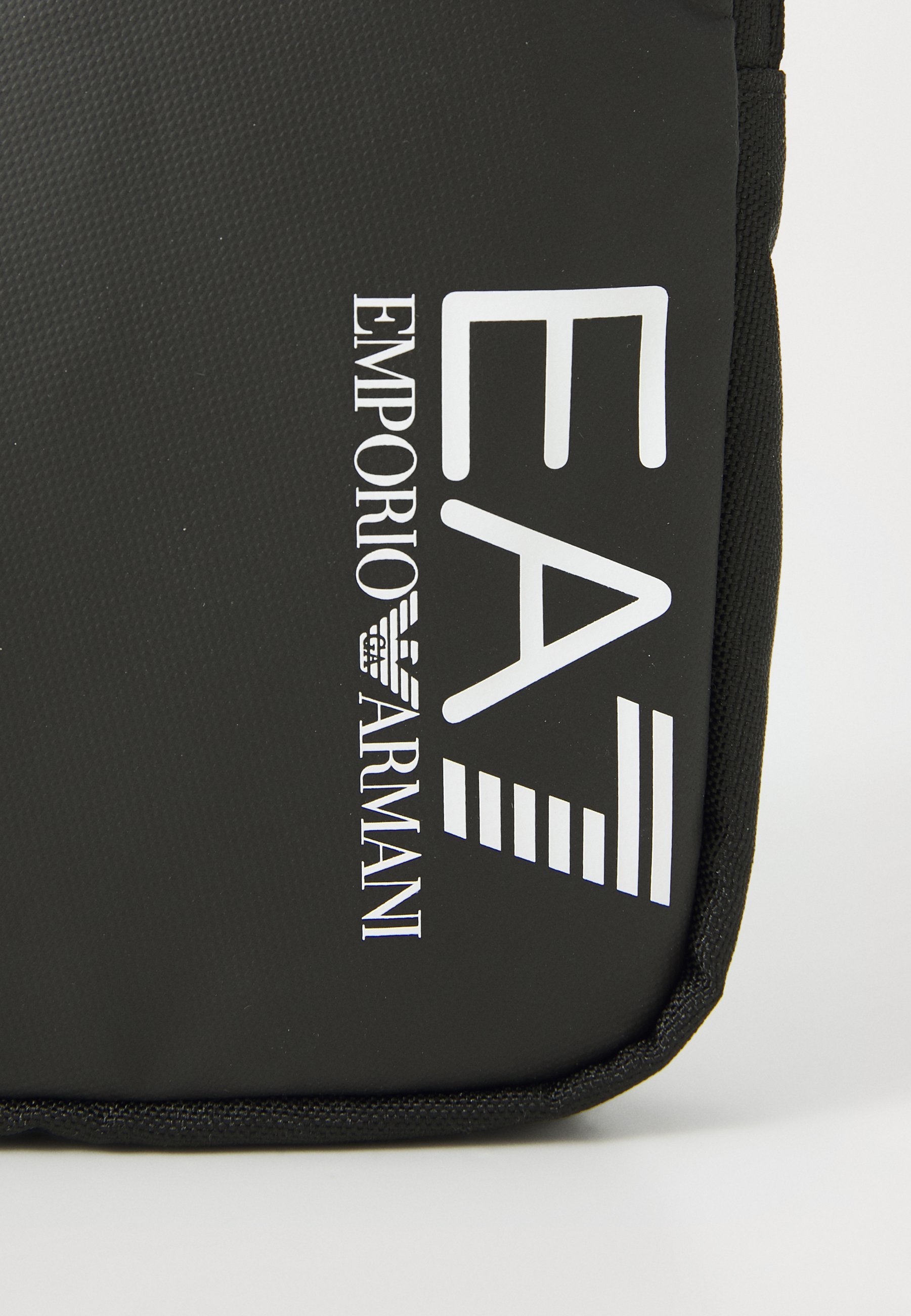 EA7 Emporio Armani TRAIN CORE U MINI POUCH BAG UNISEX - Crossbodytas - zwarte schoonheid