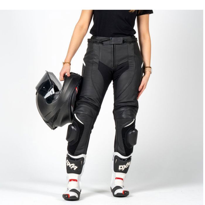 Gecertificeerde motorbroek voor dames | GINA MOTOBLOUZ