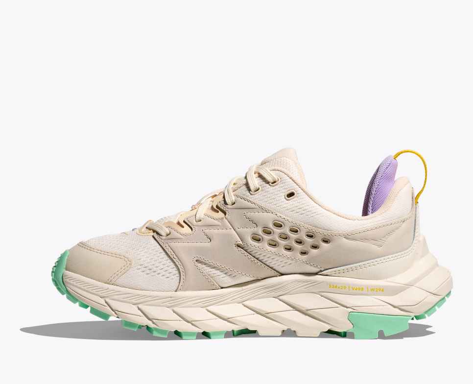 HOKA Anacapa Breeze vanta una fluorite color alabastro/menta