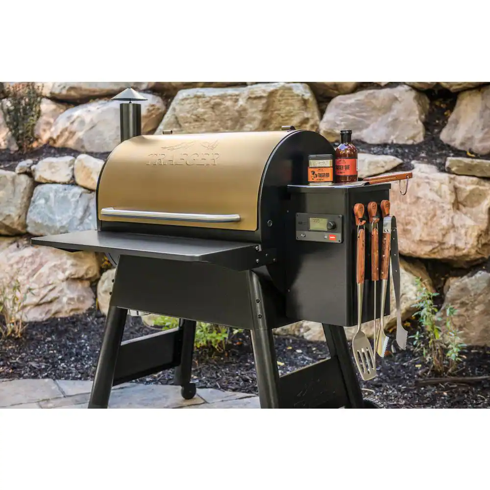 Pro 780 Wifi pellet grill és füstölő bronz színben