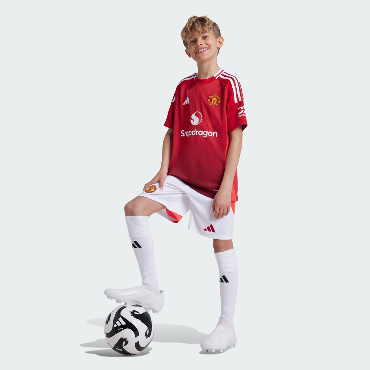 adidas Manchester Unitedin kotipelipaita 24/25