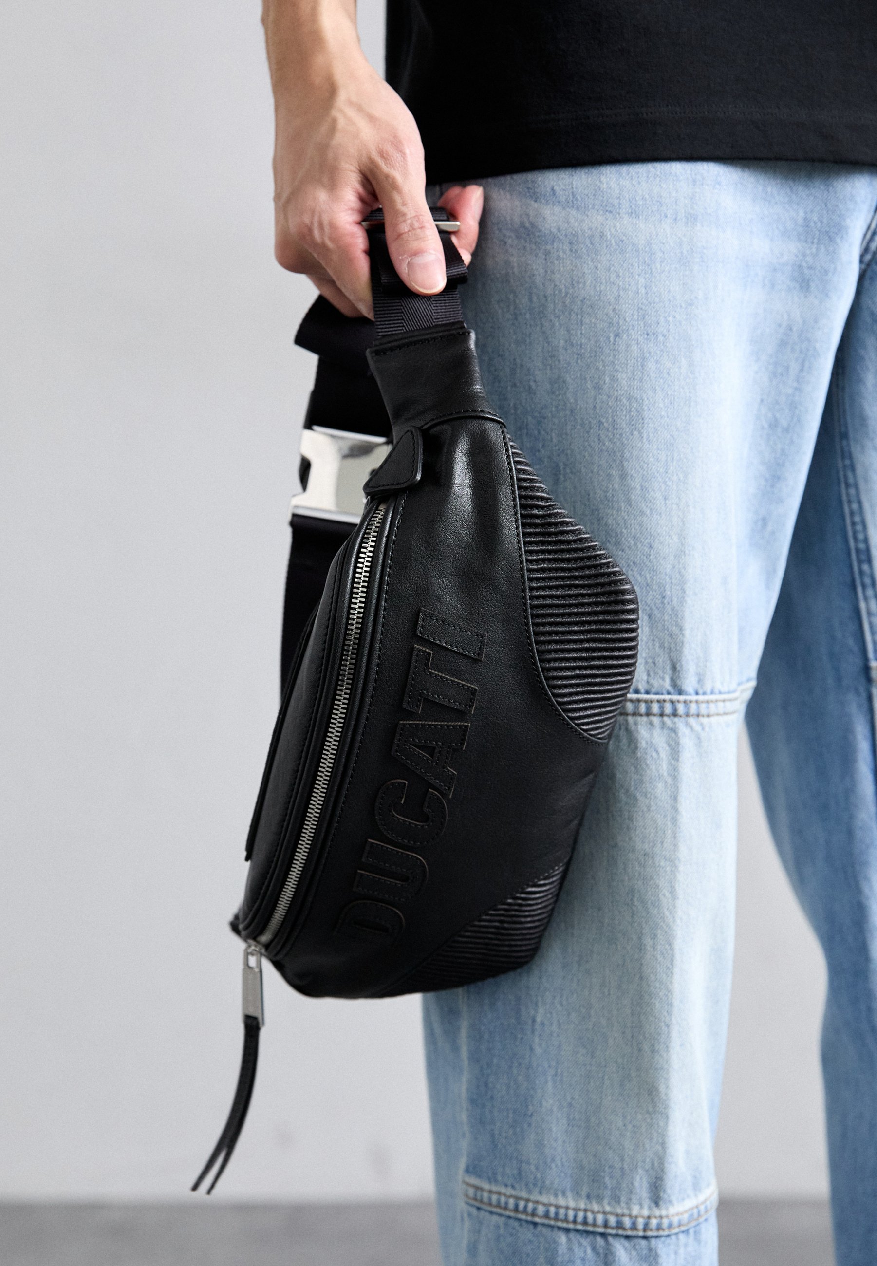 Dsquared2 DUCATI TAS - Heuptas - zwart