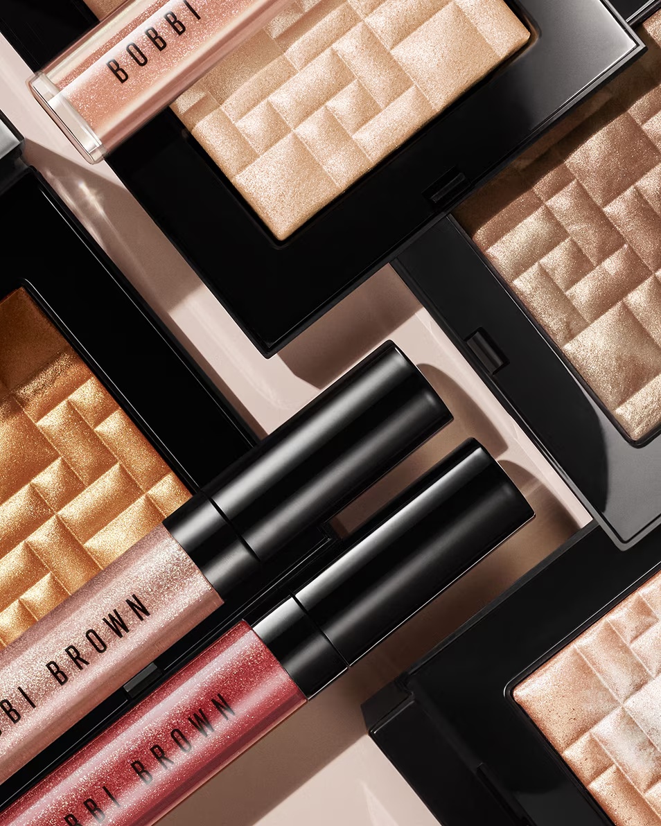 Pudră iluminatoare Bobbi Brown, iluminator gel-pudră hibridă pentru catifelarea tenului