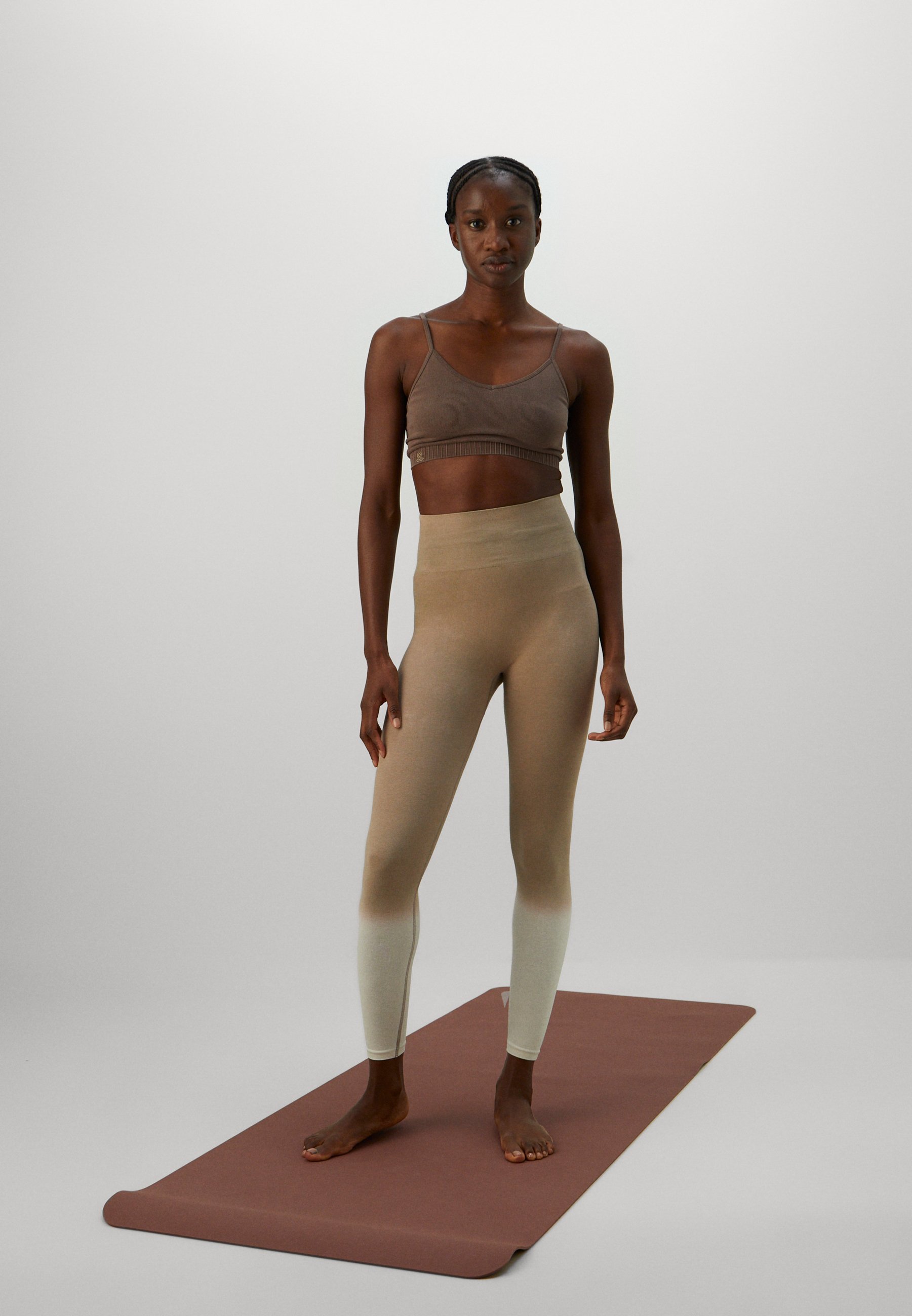 Yogasearcher KAVALI SEAMLESS - Collants - cacao