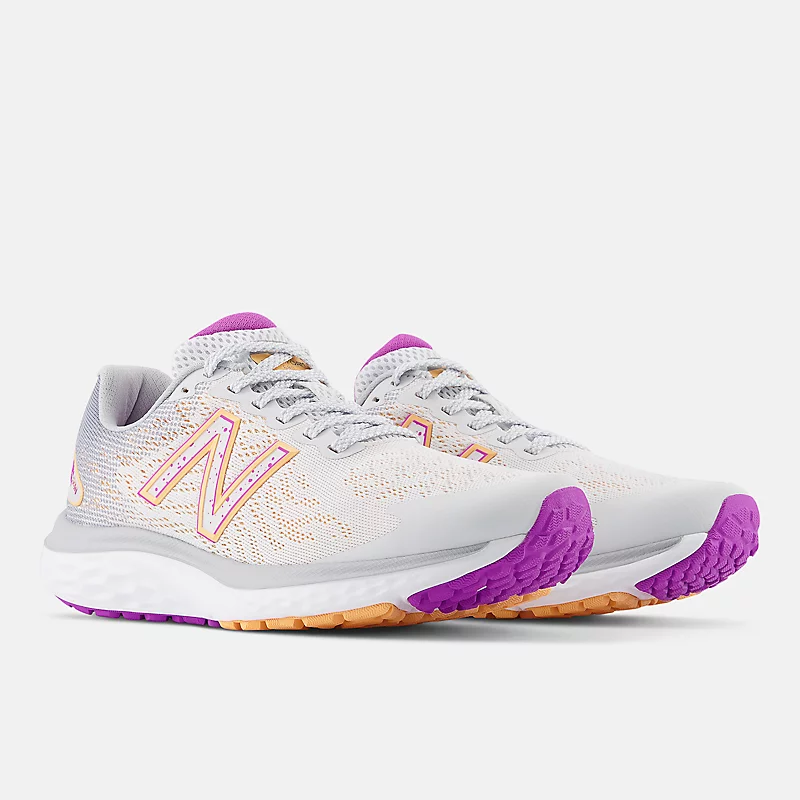 Γυναικεία παπούτσια Fresh Foam 680v7 – Γκρι χαλαζία με φινίρισμα αλουμινίου σε γκρι χρώμα και εφέ ηλιακής ακτινοβολίας