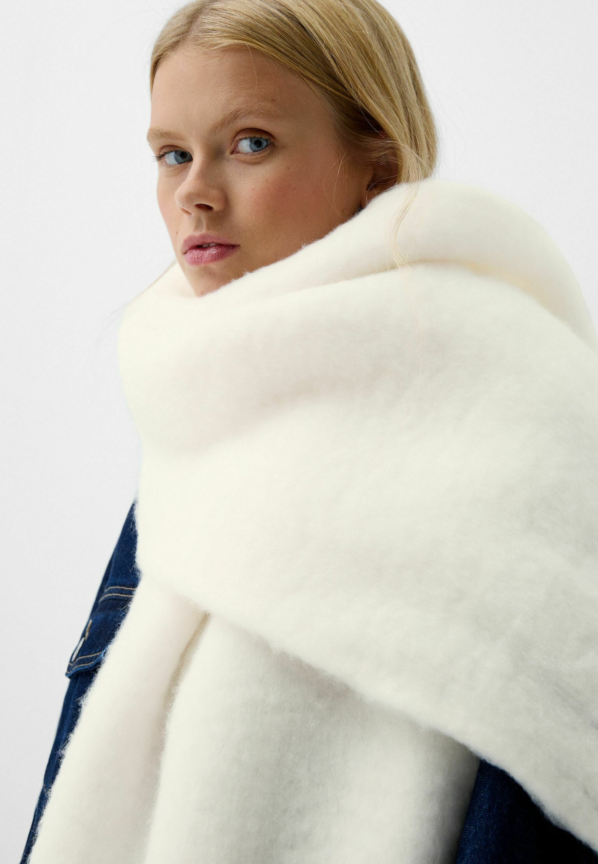 Bershka COLOURED - Szalik - biały