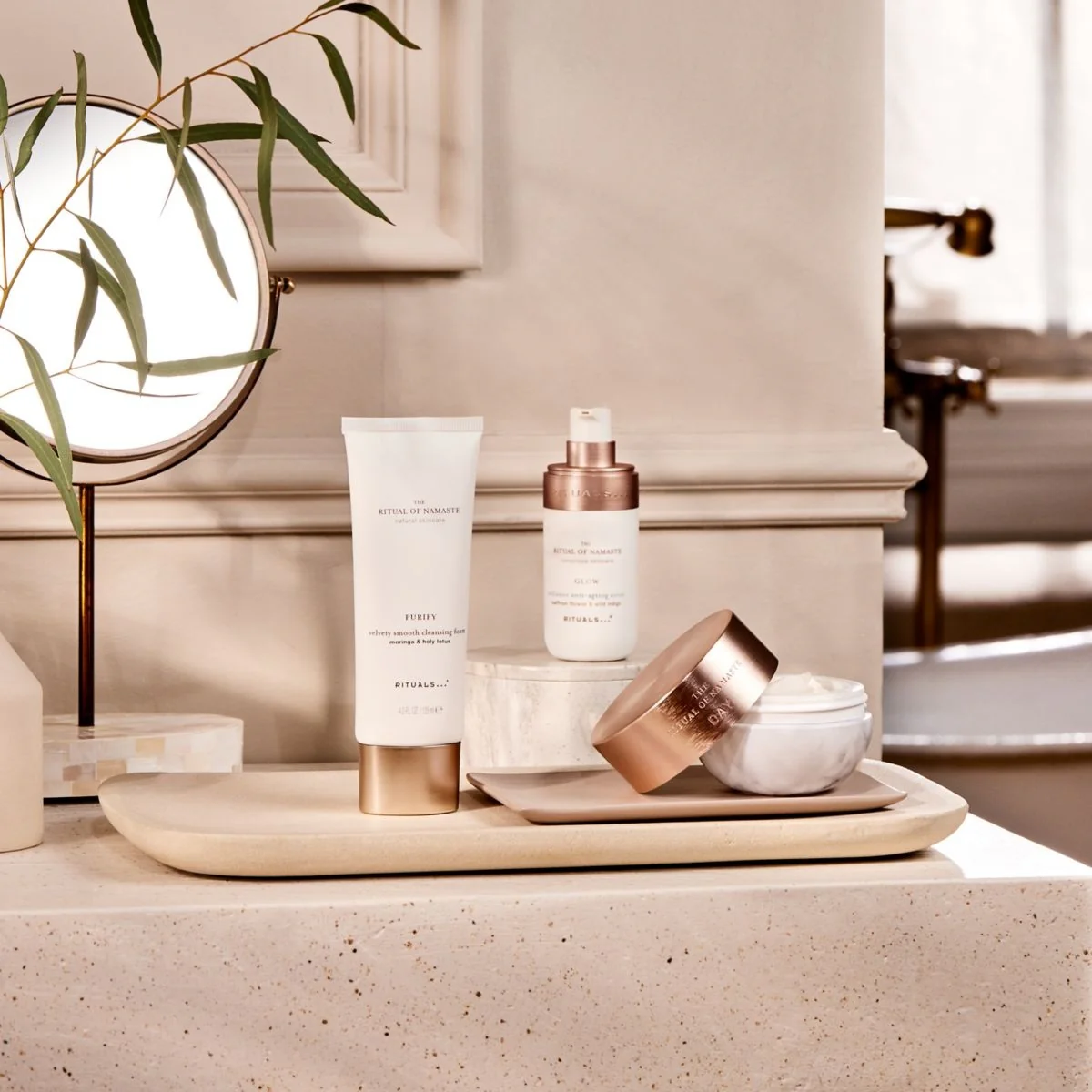 The Ritual of Namaste Glow Anti-Ageing Eye Concentrate - Contorno occhi antirughe