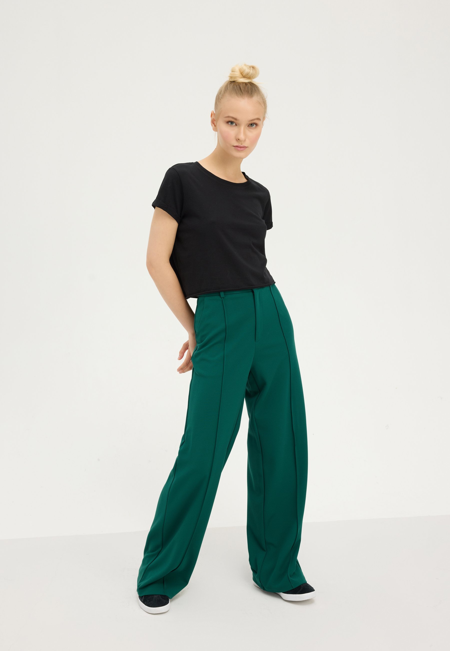 Pantaloni a gamba larga su misura Even&Odd - evergreen
