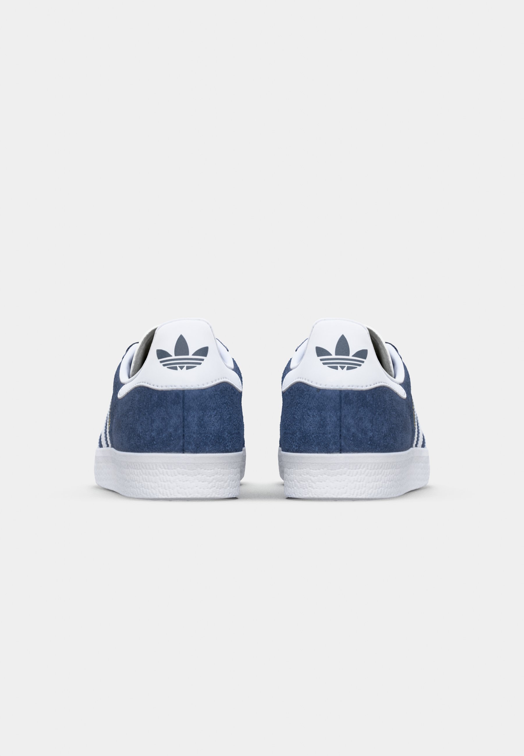 adidas Originalsi madala säärega tossud