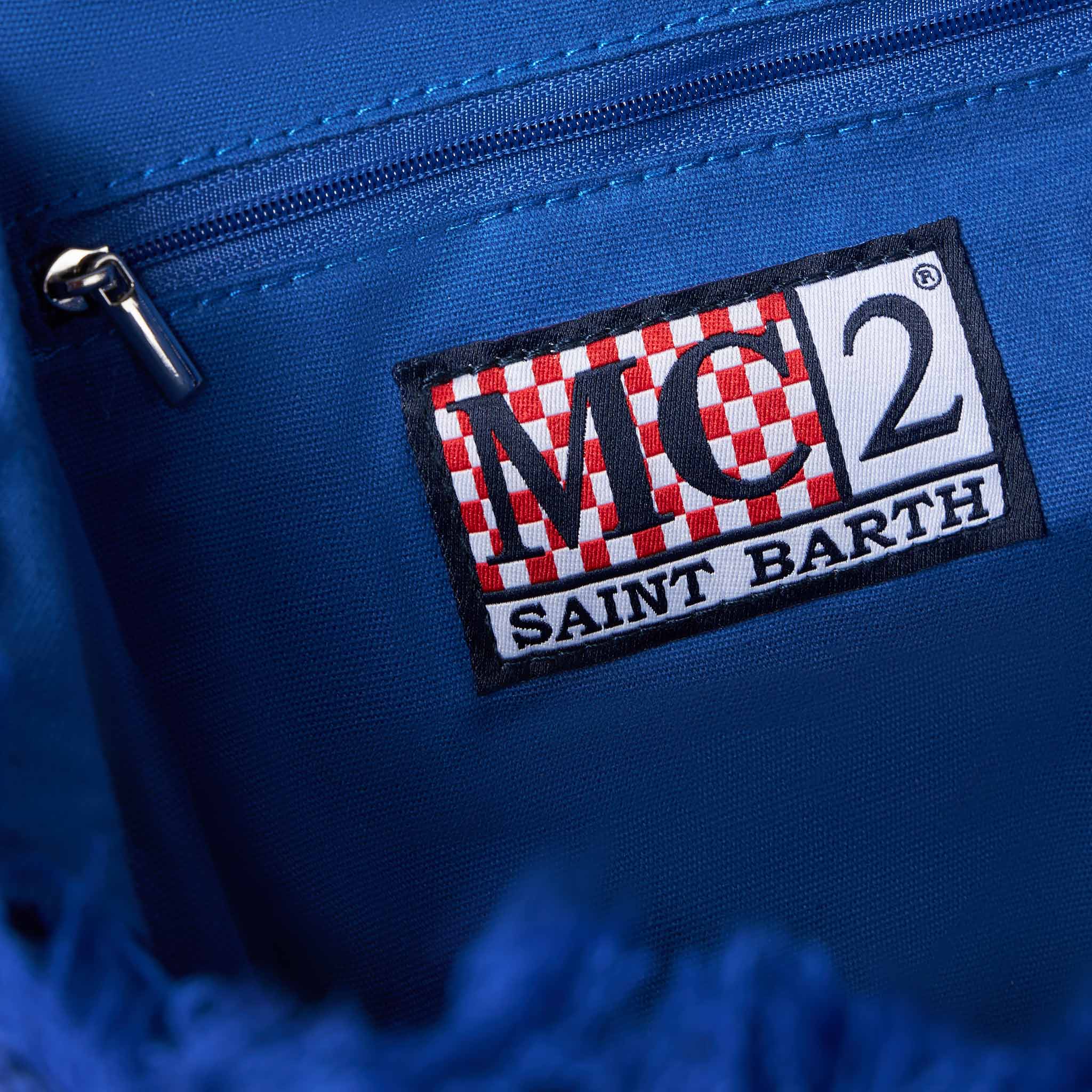 Colette Blå Hæklet Håndtaske med Saint Barth Logo | Metal Lynlåsflap & Indvendig Lynlåslomme | 26 x 14 x 23 cm | 100% Bomuld | MC2 Saint Barth
