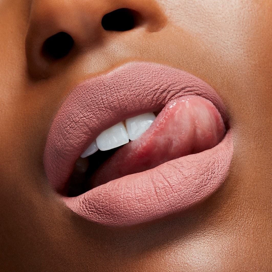 MAC lūpu krāsa Locked Kiss Ink™ šķidrā lūpu krāsa – 5 ml