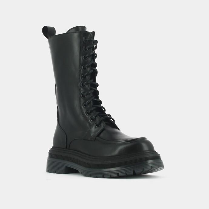Boots à lacets et plateformes semelles crantées  en cuir noir