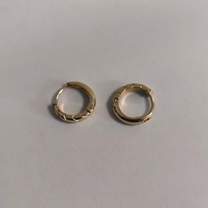 Pendientes - Mujer - Pendientes de aro - Brazalete - Diseño cincelado - Cierre de clip - Chapado en oro amarillo de 18k - 14 mm