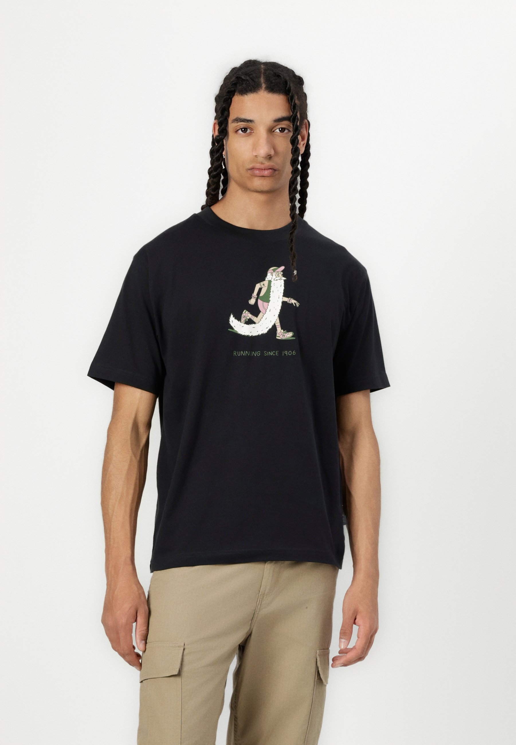 New Balance BEARDED RUNNER UNISEX - Print-T-Shirt - schwarz