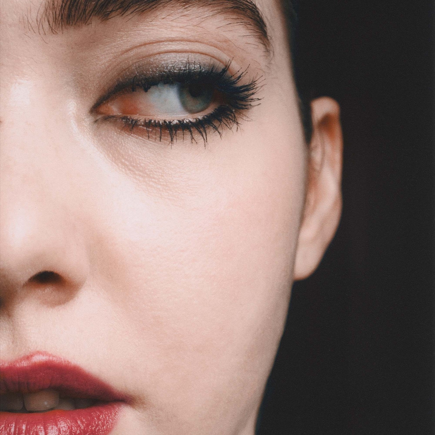 MÁDARA maskara Come Closer Infinite Lash maskara - 6 ml