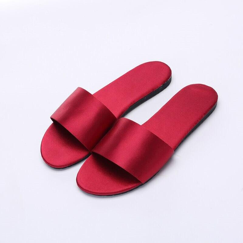 Luxury Women Design Slippers Summer Fashion Soft Soles Flat Slides Indoor Home Bathroom Slippers Beach Flip Flops Woman