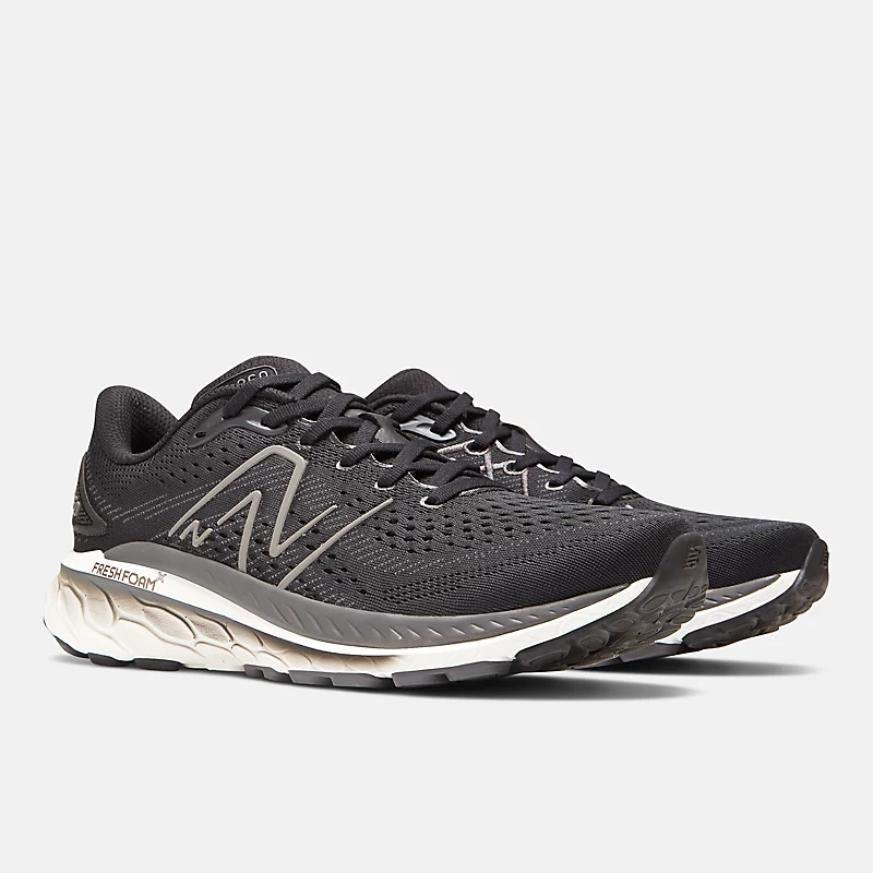 Fresh Foam X 860v13 Herrenschuhe – Schwarz mit Weiß und Magnet