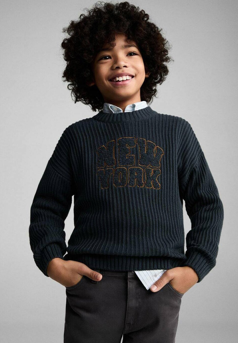 Calça jeans infantil Mango com corte afunilado - antracite