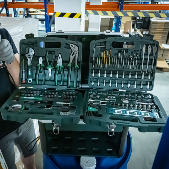 Tool box M29087, 163-piece + impact drill M12507