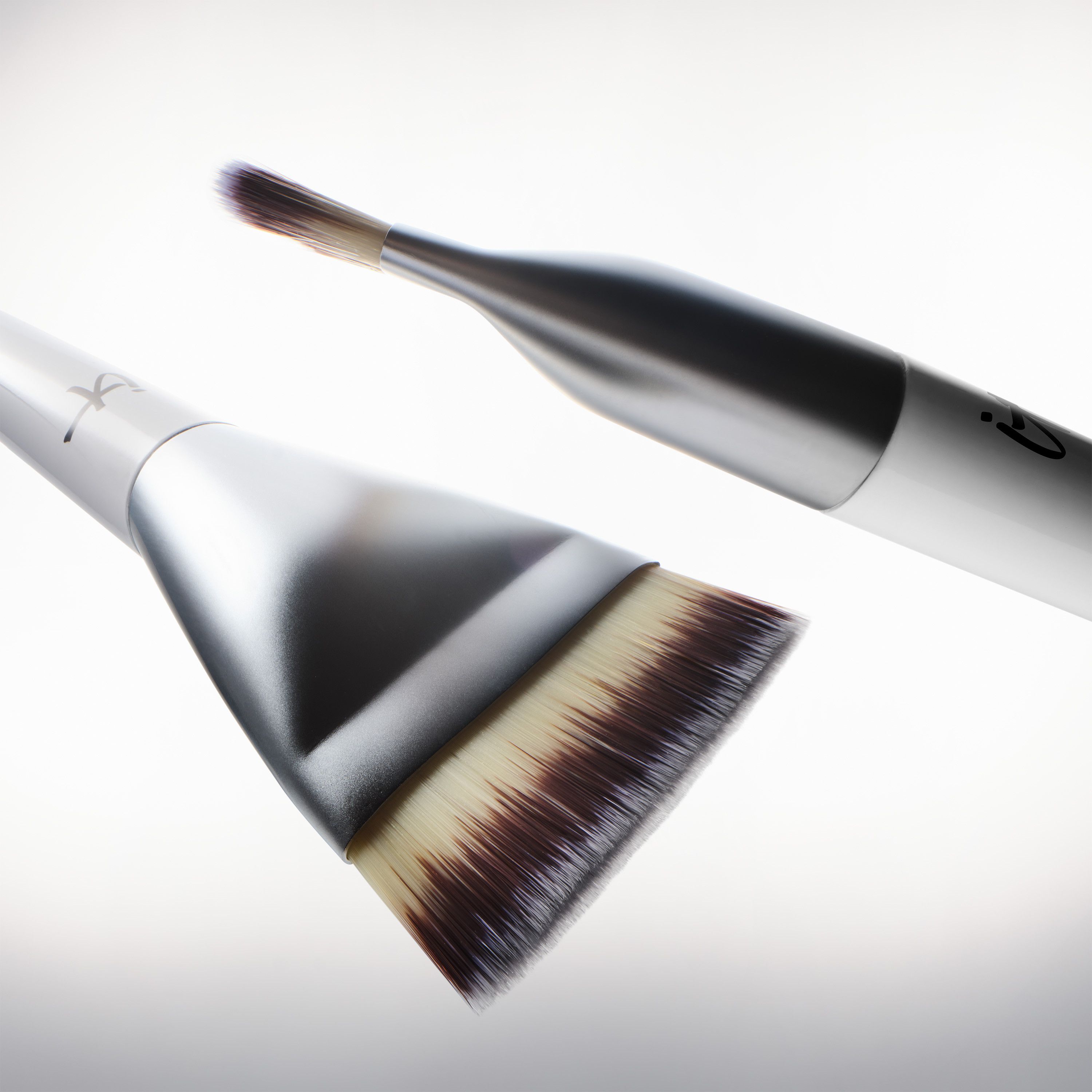 Vyhladzujúci štetec na make-up č. 10 Luxusné štetce a aplikátory