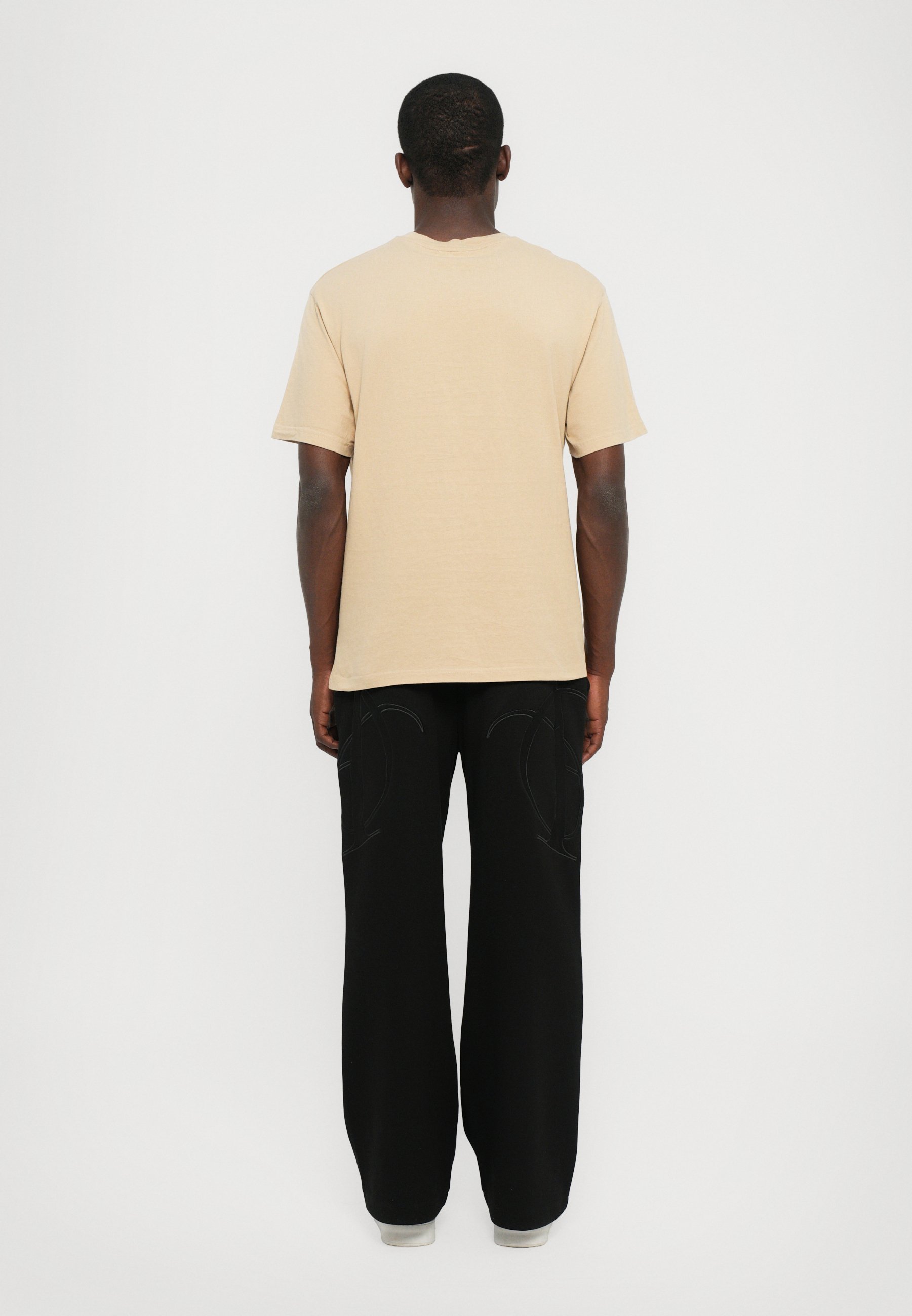 T-shirt oversize unisexe Han Kjøbenhavn - T-shirt basique - sable