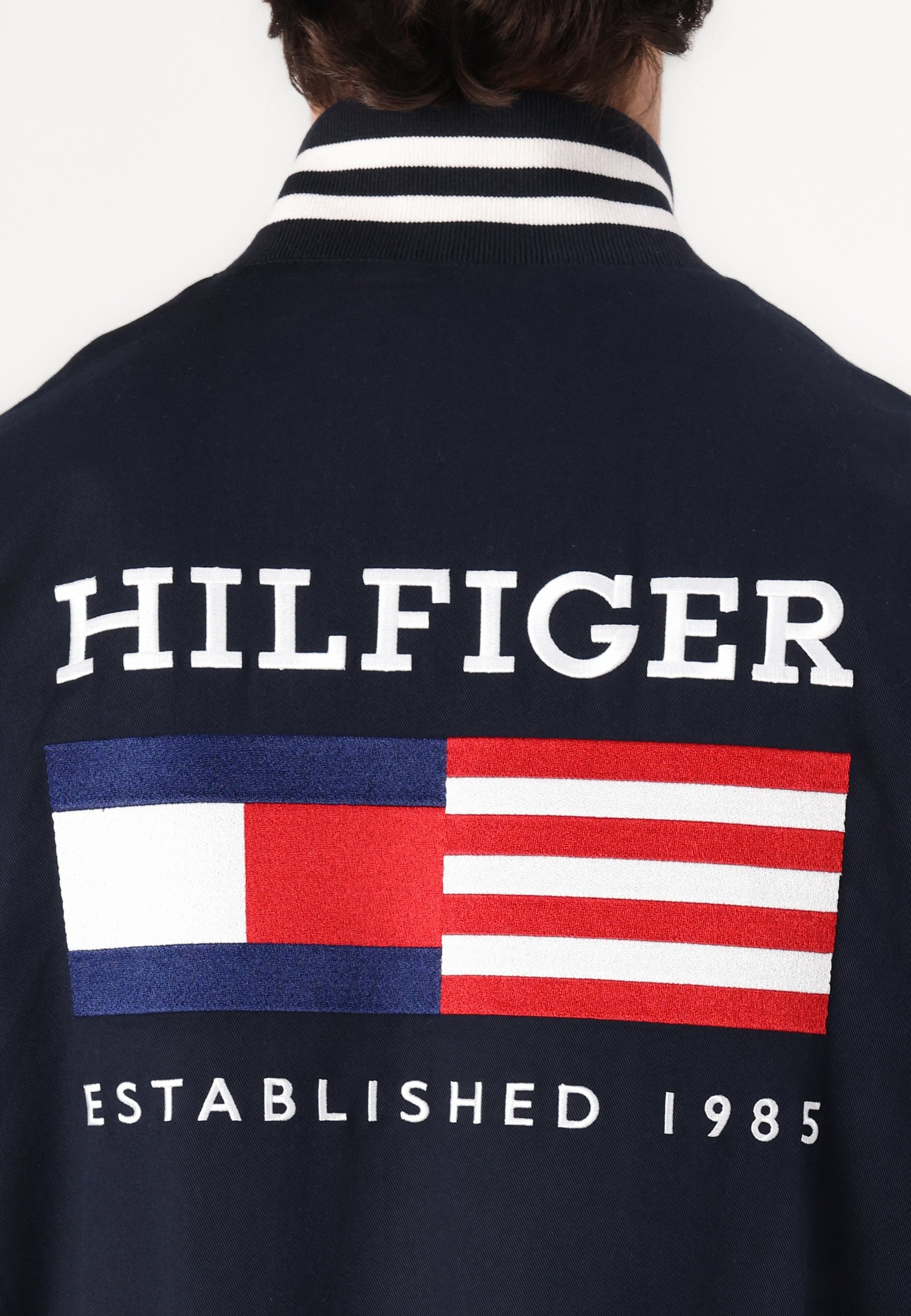 Tommy Hilfiger AMERICANA VARSITY JACKET UNISEX - Bombera jaka - tuksneša debesu