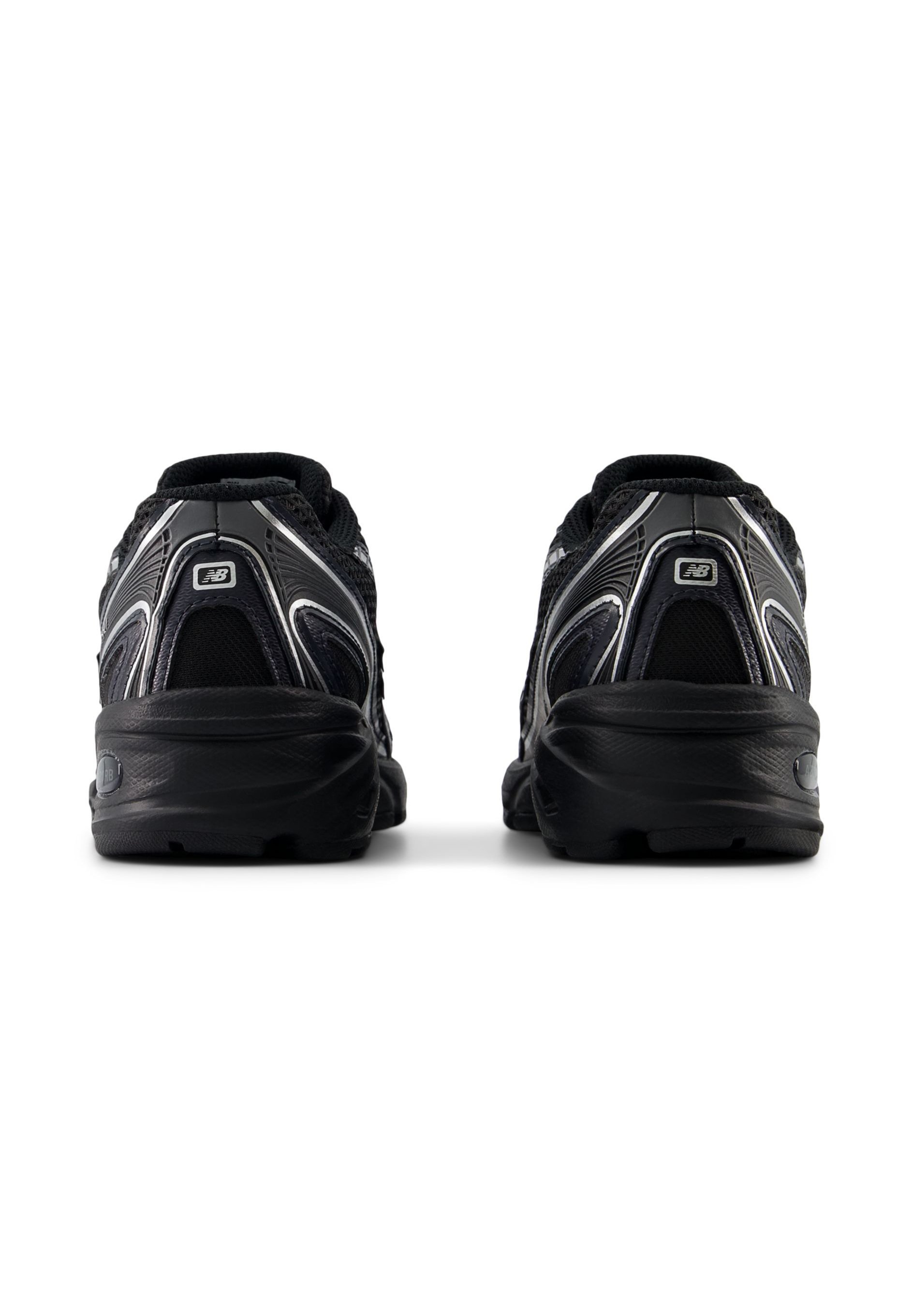 New Balance 740 - Sneakers - zwart