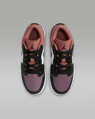 Air Jordan 1 Low SE Older Kids' Shoes